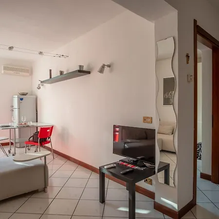 Guesthost - Cozy Flat Close To The Center Apartamento