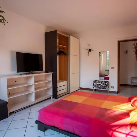 Guesthost - Cozy Flat Close To The Center Lejlighed Piacenza