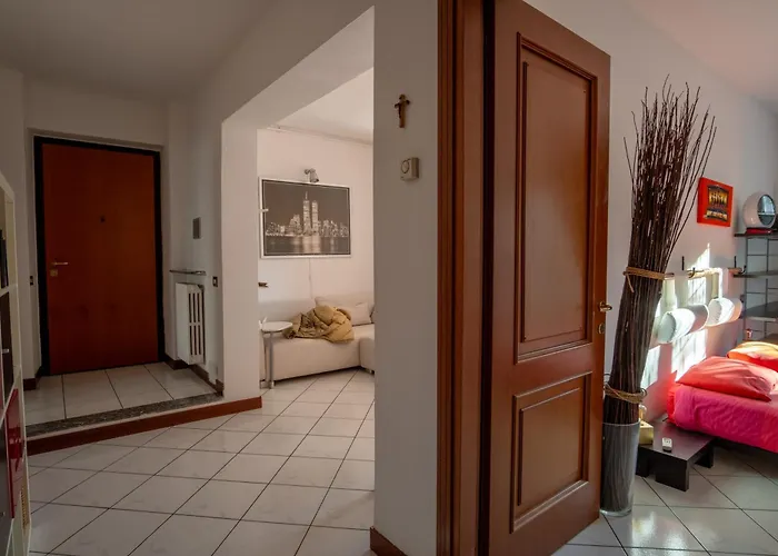 Guesthost - Cozy Flat Close To The Center * Piacenza