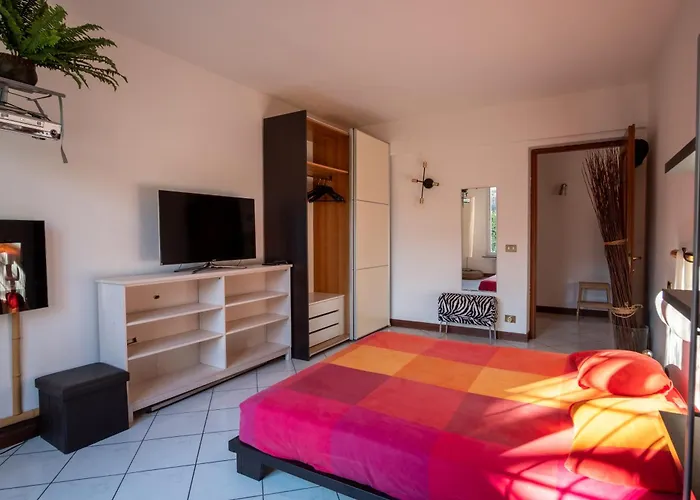 Guesthost - Cozy Flat Close To The Center Apartment Piacenza