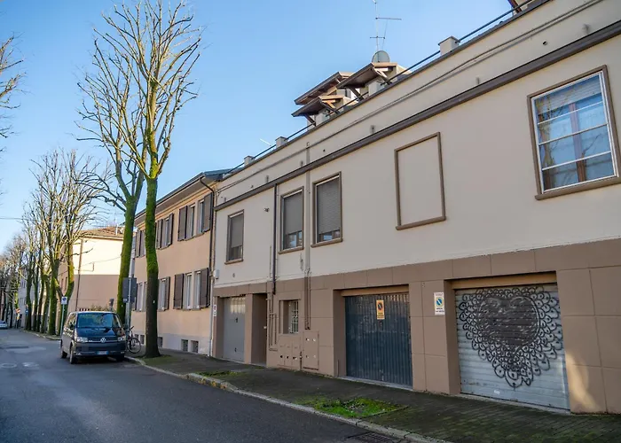 Guesthost - Cozy Flat Close To The Center *